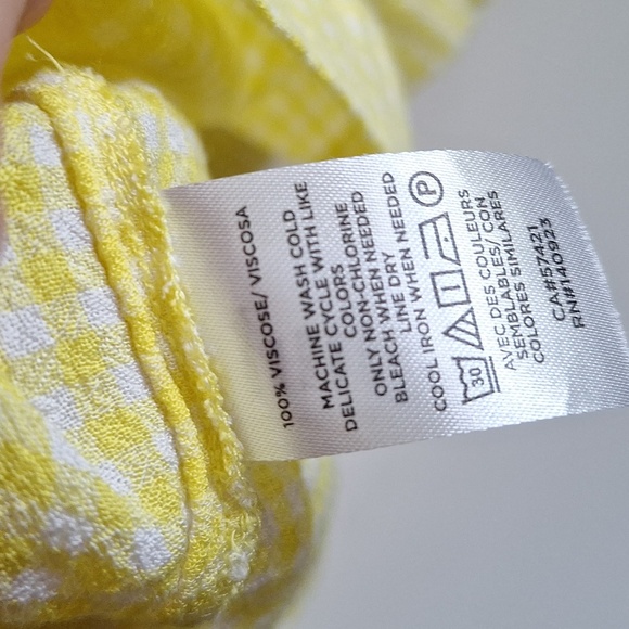 3/$20 LOFT Yellow Gingham Peplum Tank Top Size M - Picture 6 of 6